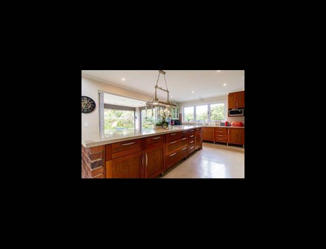 5 BEDROOM HOUSE FOR SALE IN MEYERSDAL ECO ESTATE